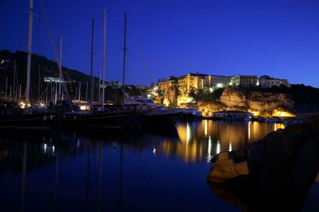 Astoria Tropea Centro Storico Daire Dış mekan fotoğraf